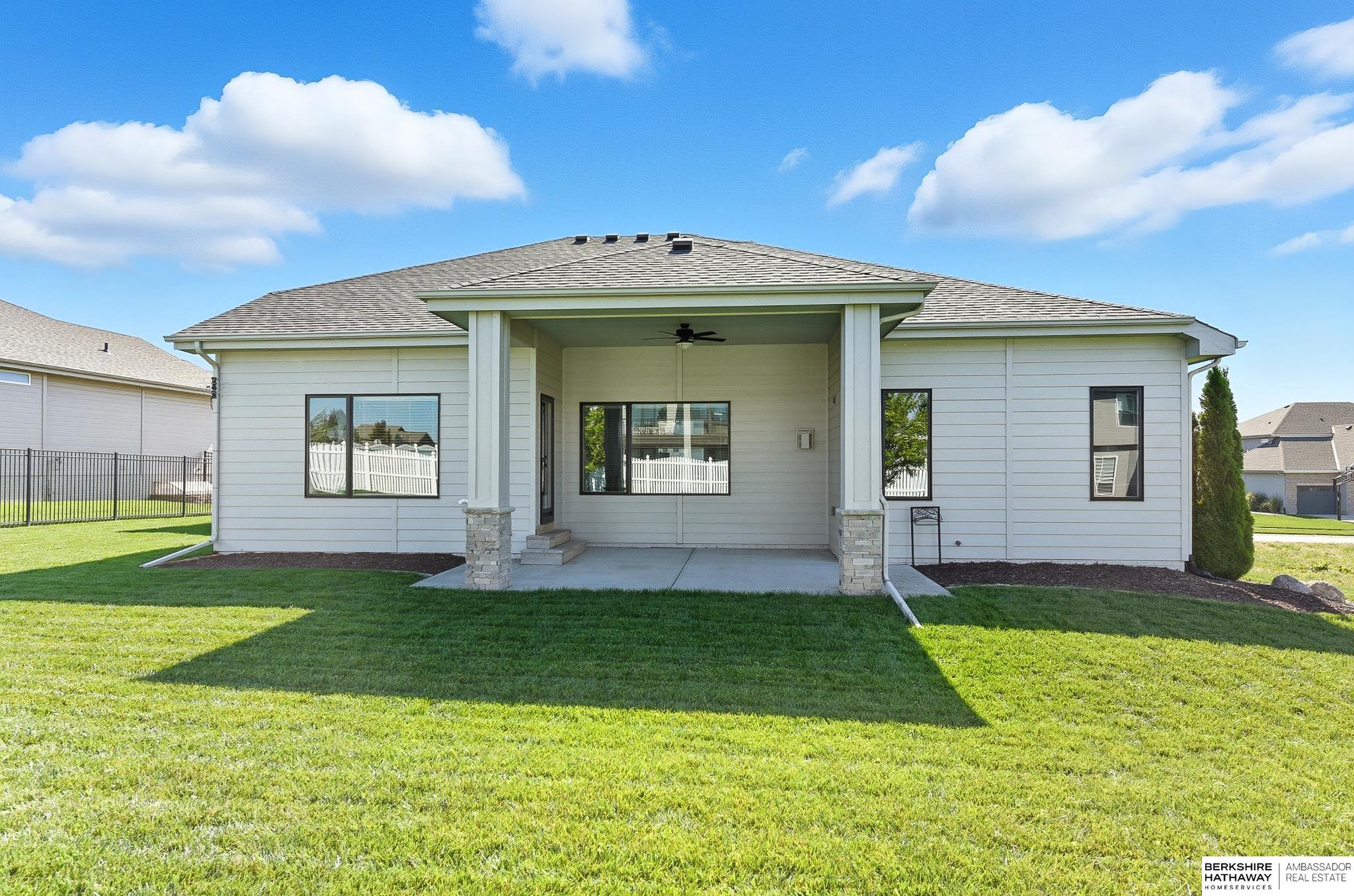 Papillion, Nebraska 68046, United States, 4 Bedrooms Bedrooms, ,3 BathroomsBathrooms,Residential,Active,222039