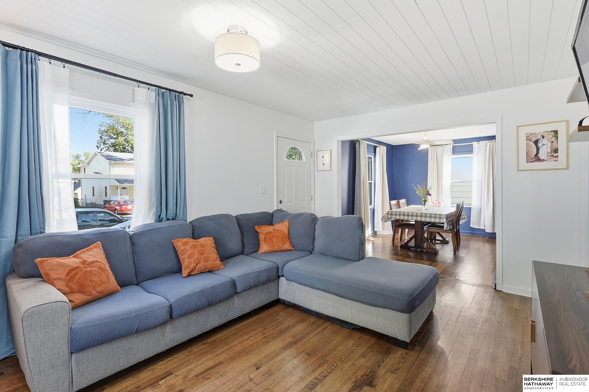 Bellevue, Nebraska 68005, United States, 3 Bedrooms Bedrooms, ,1 BathroomBathrooms,Residential,Active,233790