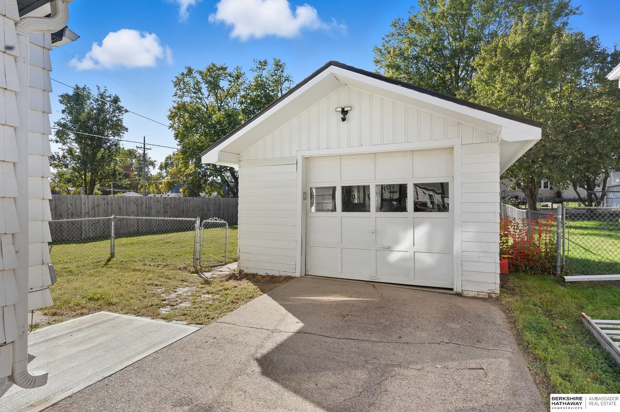 Bellevue, Nebraska 68005, United States, 3 Bedrooms Bedrooms, ,1 BathroomBathrooms,Residential,Active,233790