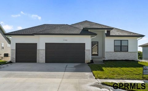 Photo of 11666 S 124th Avenue, Papillion, NE 68046 (MLS # 22527100)