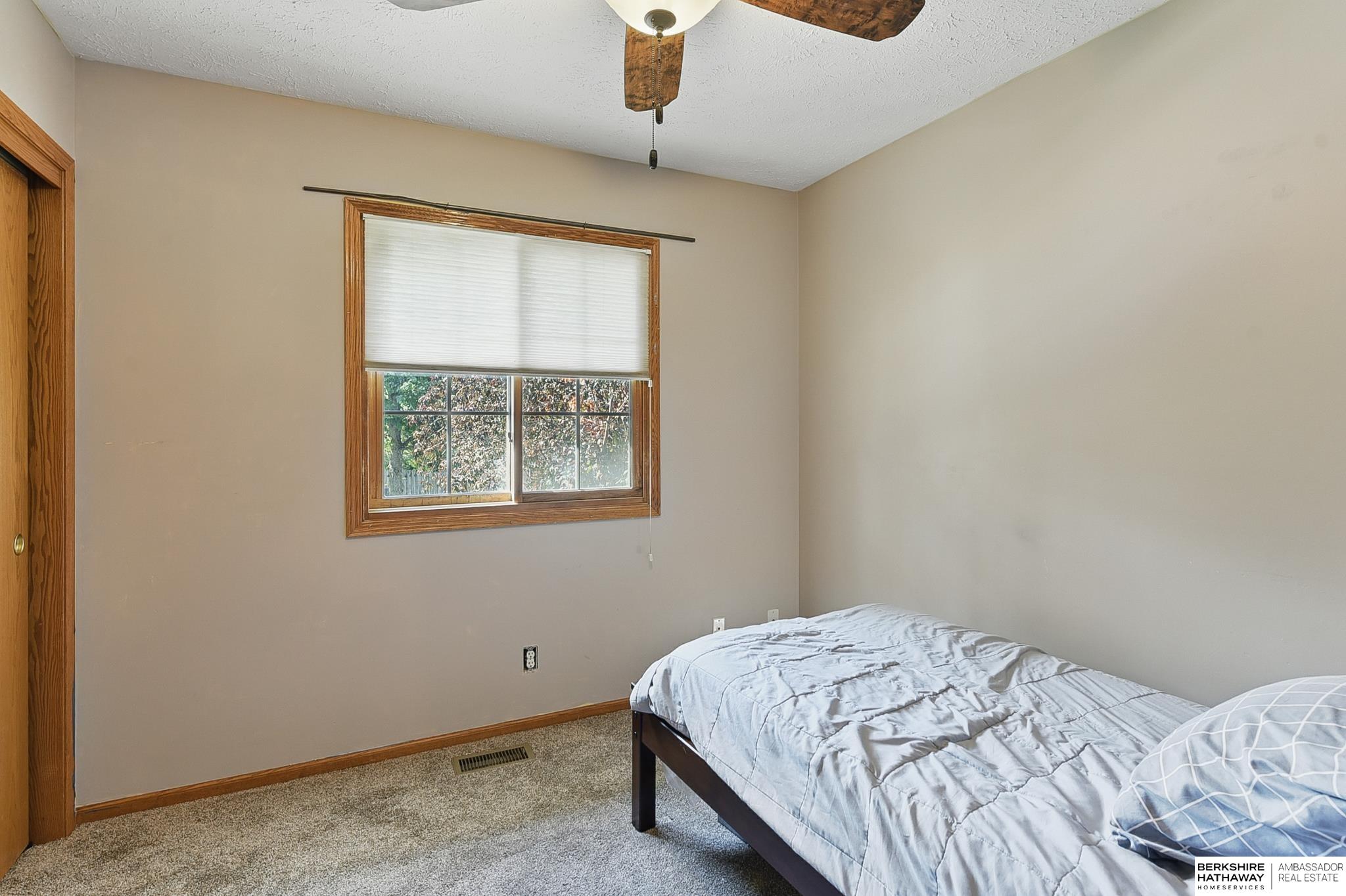 Omaha, Nebraska 68122, United States, 3 Bedrooms Bedrooms, ,2 BathroomsBathrooms,Residential,Pending,180847