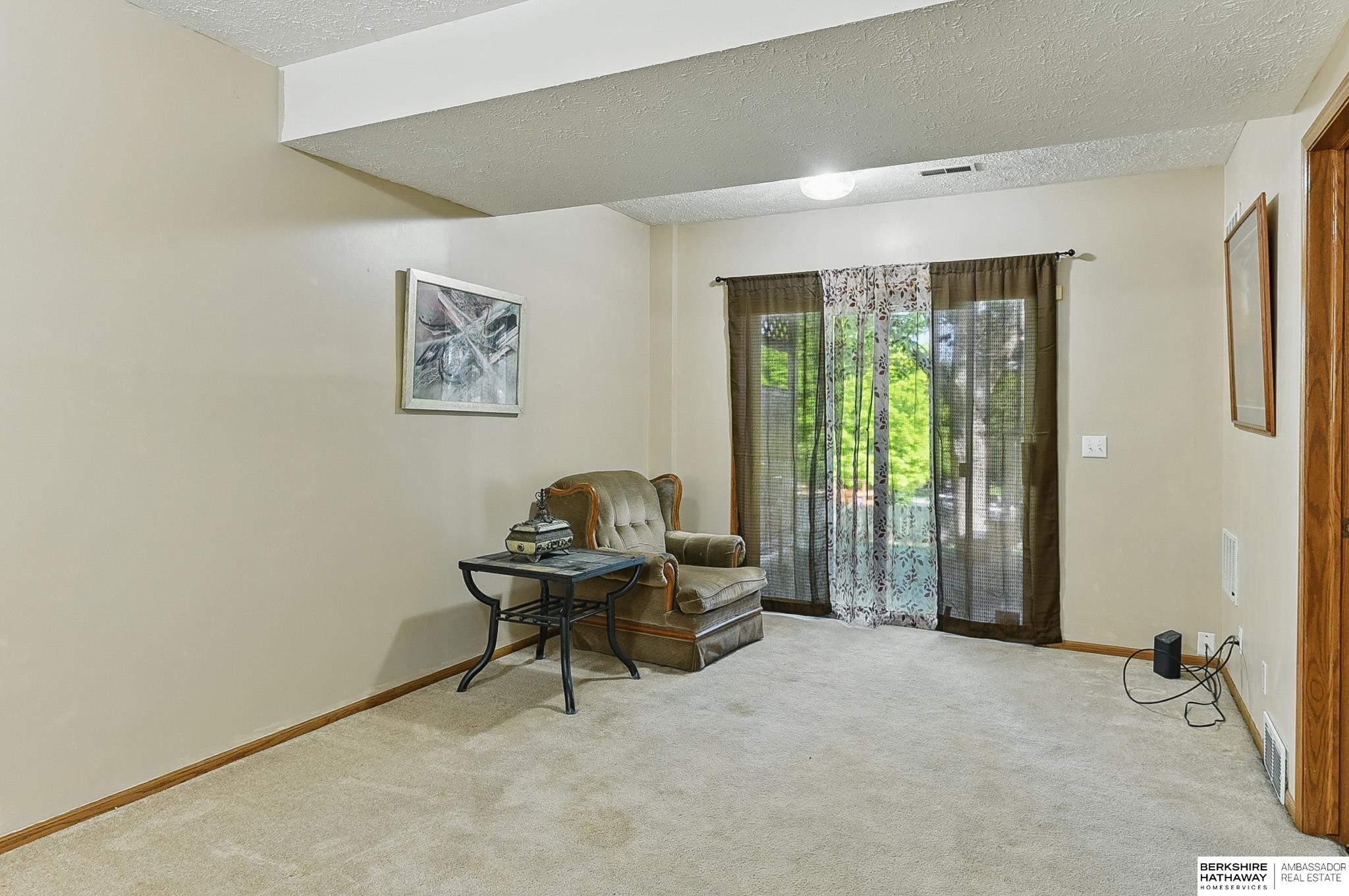 Omaha, Nebraska 68122, United States, 3 Bedrooms Bedrooms, ,2 BathroomsBathrooms,Residential,Pending,180847