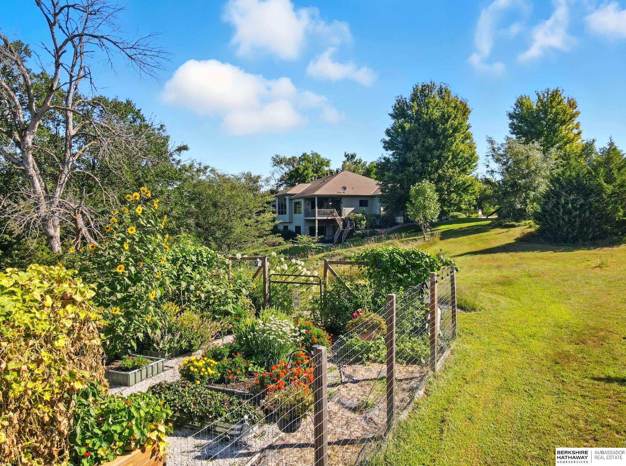 Louisville, Nebraska 68037, United States, 3 Bedrooms Bedrooms, ,3 BathroomsBathrooms,Residential,Active,198590