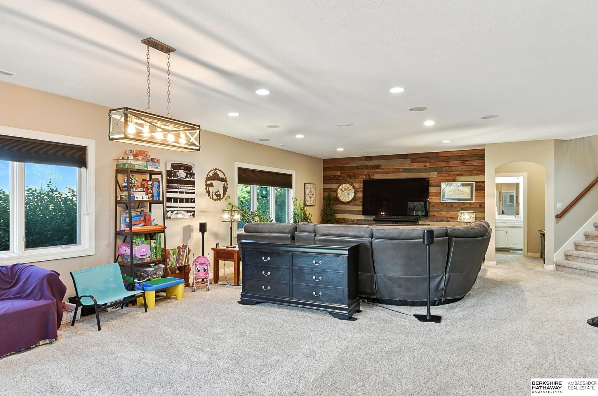 Louisville, Nebraska 68037, United States, 3 Bedrooms Bedrooms, ,3 BathroomsBathrooms,Residential,Active,198590