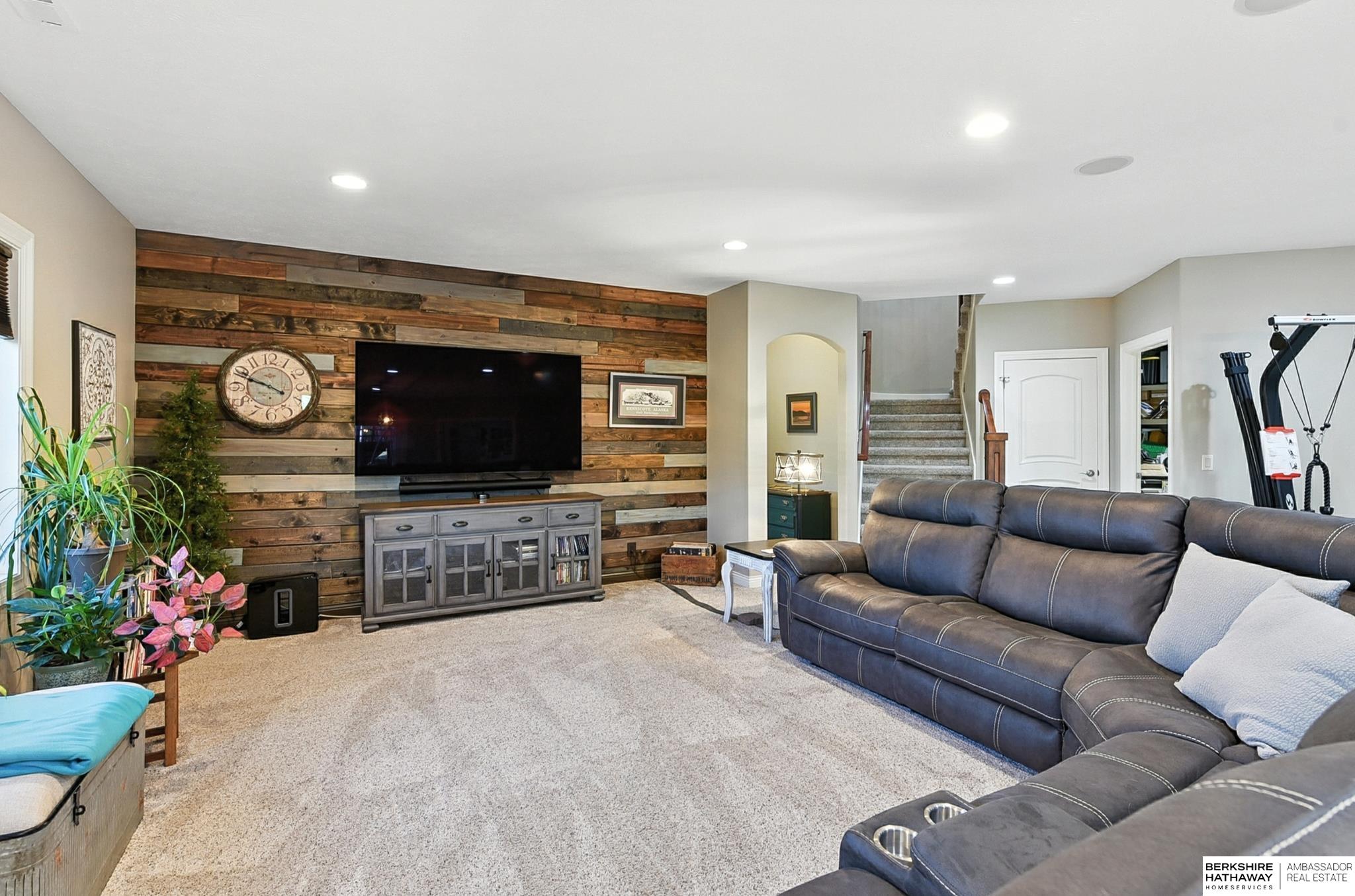 Louisville, Nebraska 68037, United States, 3 Bedrooms Bedrooms, ,3 BathroomsBathrooms,Residential,Active,198590