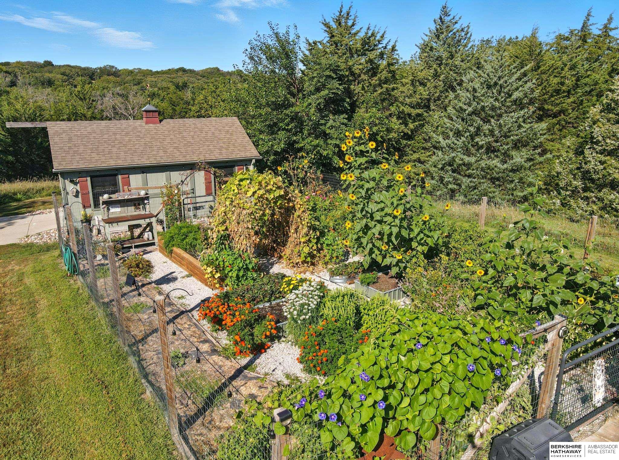 Louisville, Nebraska 68037, United States, 3 Bedrooms Bedrooms, ,3 BathroomsBathrooms,Residential,Active,198590