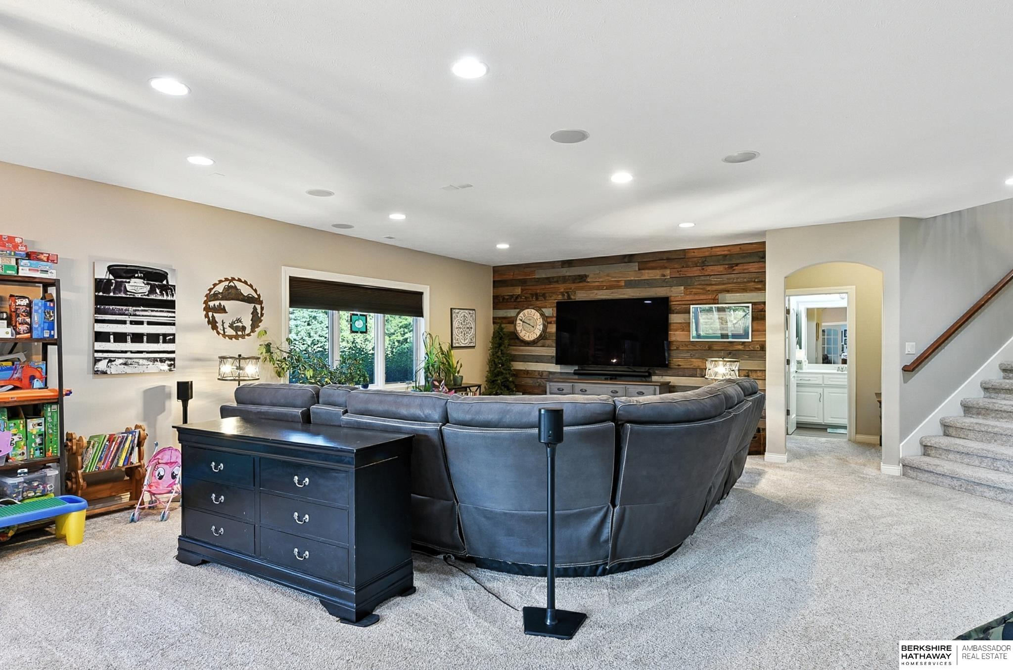 Louisville, Nebraska 68037, United States, 3 Bedrooms Bedrooms, ,3 BathroomsBathrooms,Residential,Active,198590