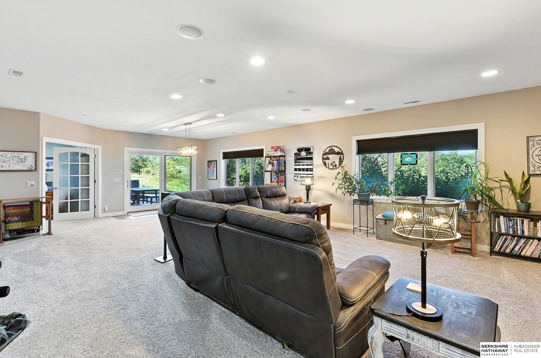 Louisville, Nebraska 68037, United States, 3 Bedrooms Bedrooms, ,3 BathroomsBathrooms,Residential,Active,198590