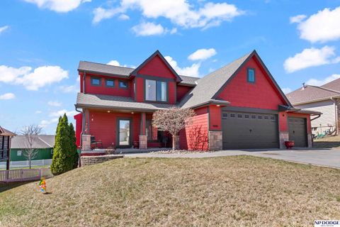 Photo of 1610 Baldwin Circle, Council Bluffs, IA 51503 (MLS # 22608236)