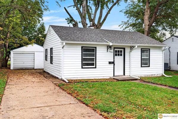 2609 CALHOUN ST, BELLEVUE, NE 68005 - Image 9a67ec3da1ea73aab901ecf67e669978/3571737098