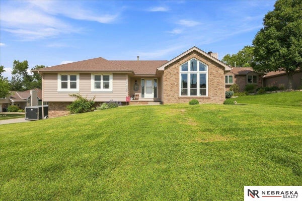 9120 DREXEL CIR, OMAHA, NE 68127 - Image 9a9105001dce2a0a33b5ba48ee84bbdd/638091803