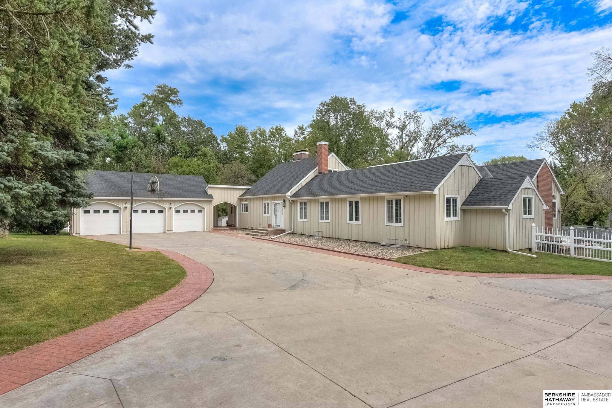 Council Bluffs, Iowa 51503, United States, 3 Bedrooms Bedrooms, ,3 BathroomsBathrooms,Residential,Active,44277