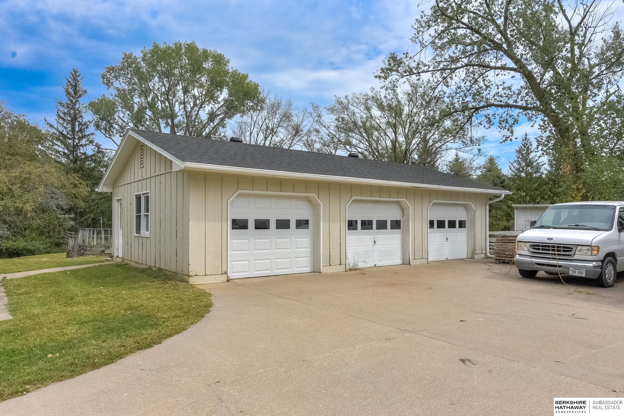 Council Bluffs, Iowa 51503, United States, 3 Bedrooms Bedrooms, ,3 BathroomsBathrooms,Residential,Active,44277