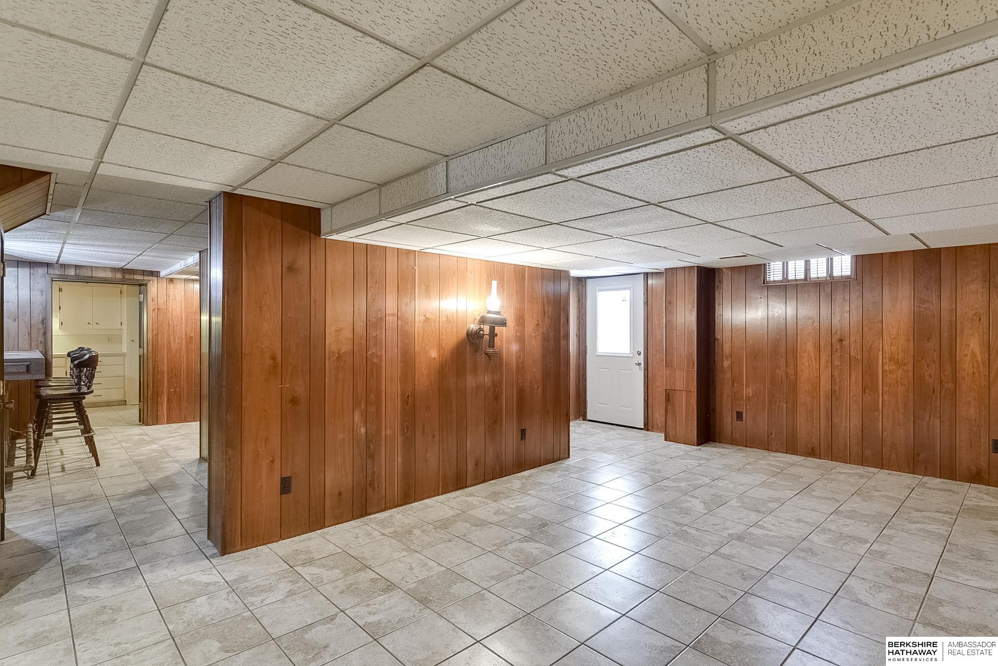 Council Bluffs, Iowa 51503, United States, 3 Bedrooms Bedrooms, ,3 BathroomsBathrooms,Residential,Active,44277