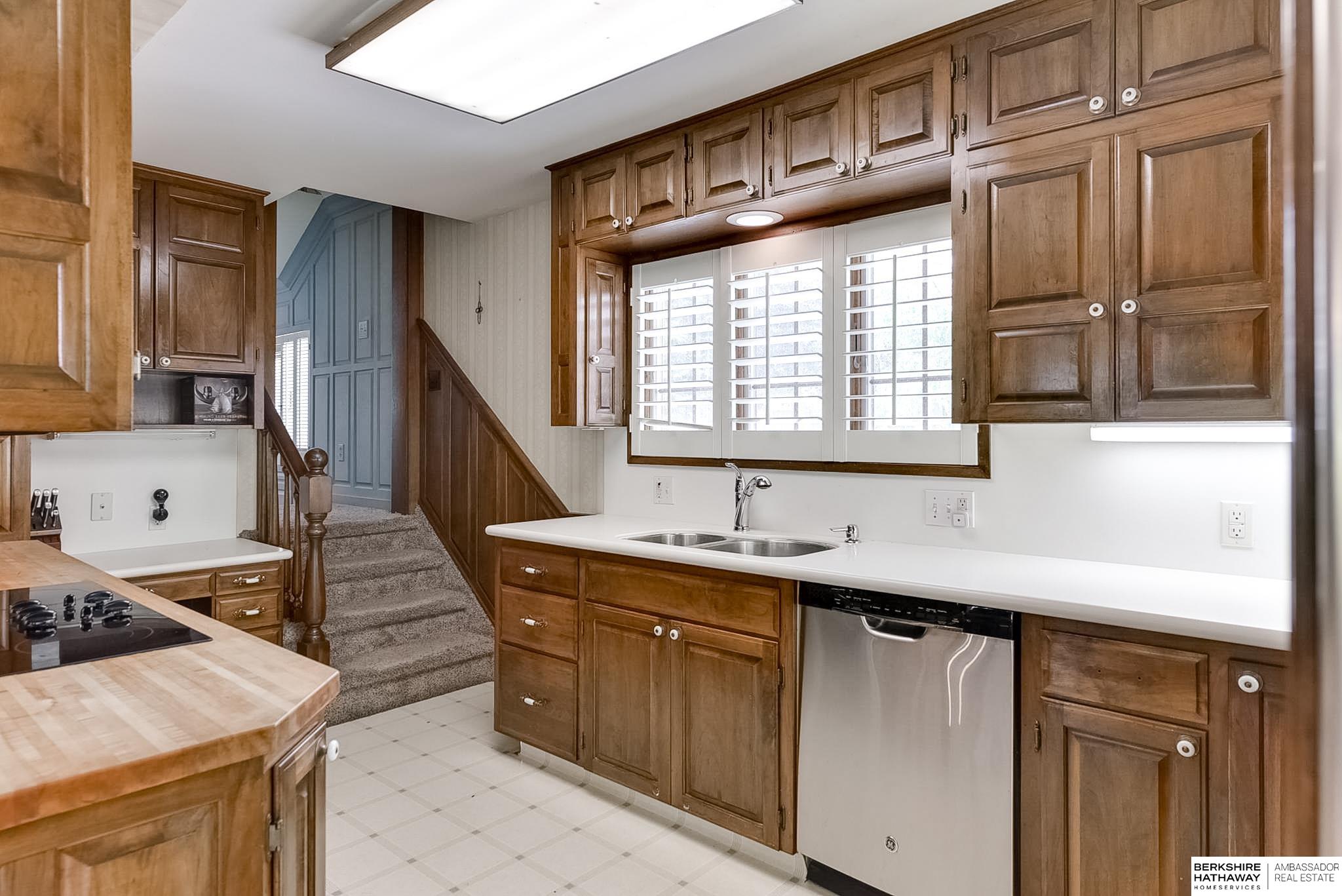 Council Bluffs, Iowa 51503, United States, 3 Bedrooms Bedrooms, ,3 BathroomsBathrooms,Residential,Active,44277