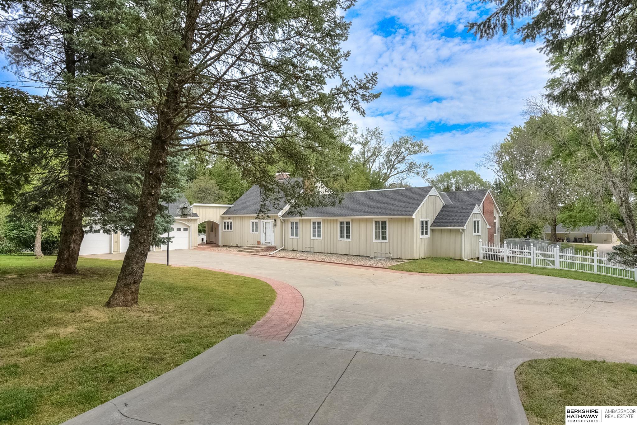 Council Bluffs, Iowa 51503, United States, 3 Bedrooms Bedrooms, ,3 BathroomsBathrooms,Residential,Active,44277