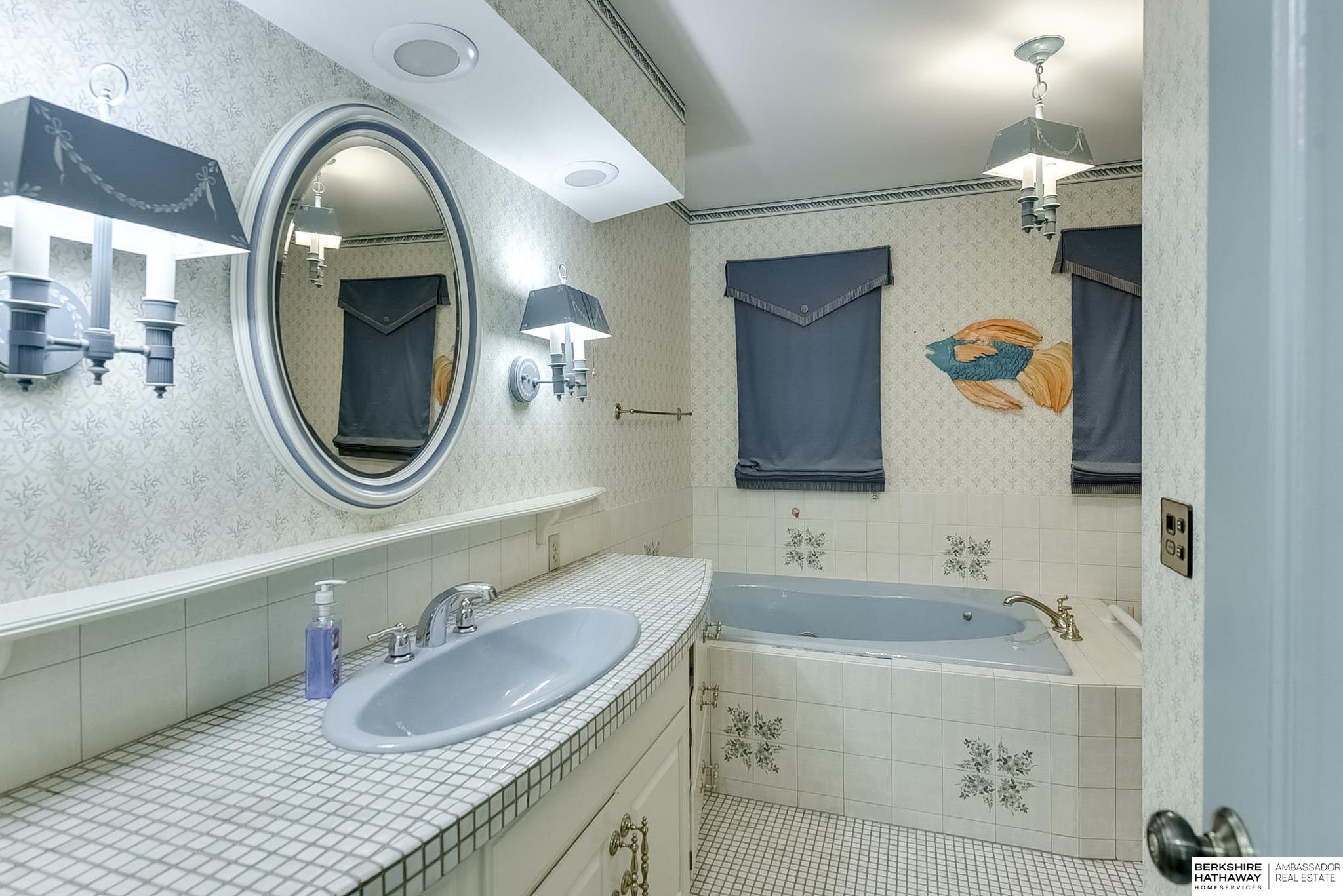 Council Bluffs, Iowa 51503, United States, 3 Bedrooms Bedrooms, ,3 BathroomsBathrooms,Residential,Active,44277