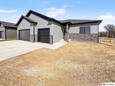 Photo of 8050 Ephraem Place, Lincoln, NE 68516 (MLS # 22604742)