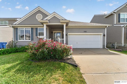 Photo of 14887 Eagle Street, Bennington, NE 68007 (MLS # 22626435)