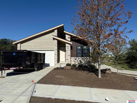 Photo of 20102 W Street, Omaha, NE 68135 (MLS # 22528968)