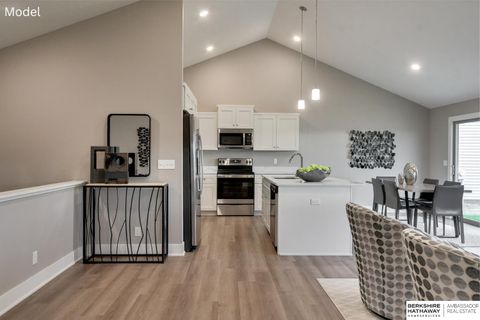 Photo of 2601 Piney Creek Drive, Elkhorn, NE 68022 (MLS # 22226030)