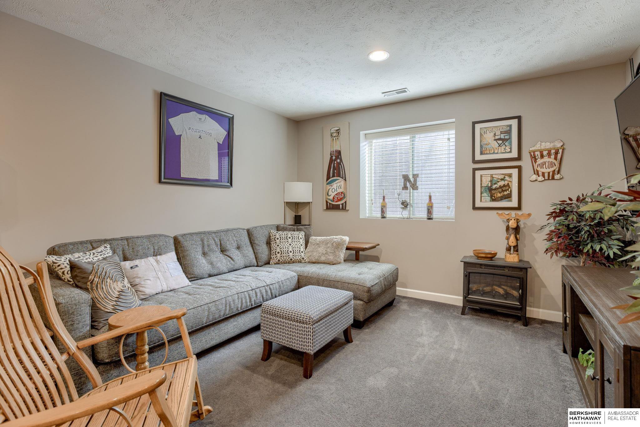 Omaha, Nebraska 68116, United States, 4 Bedrooms Bedrooms, ,3 BathroomsBathrooms,Residential,Active,177962