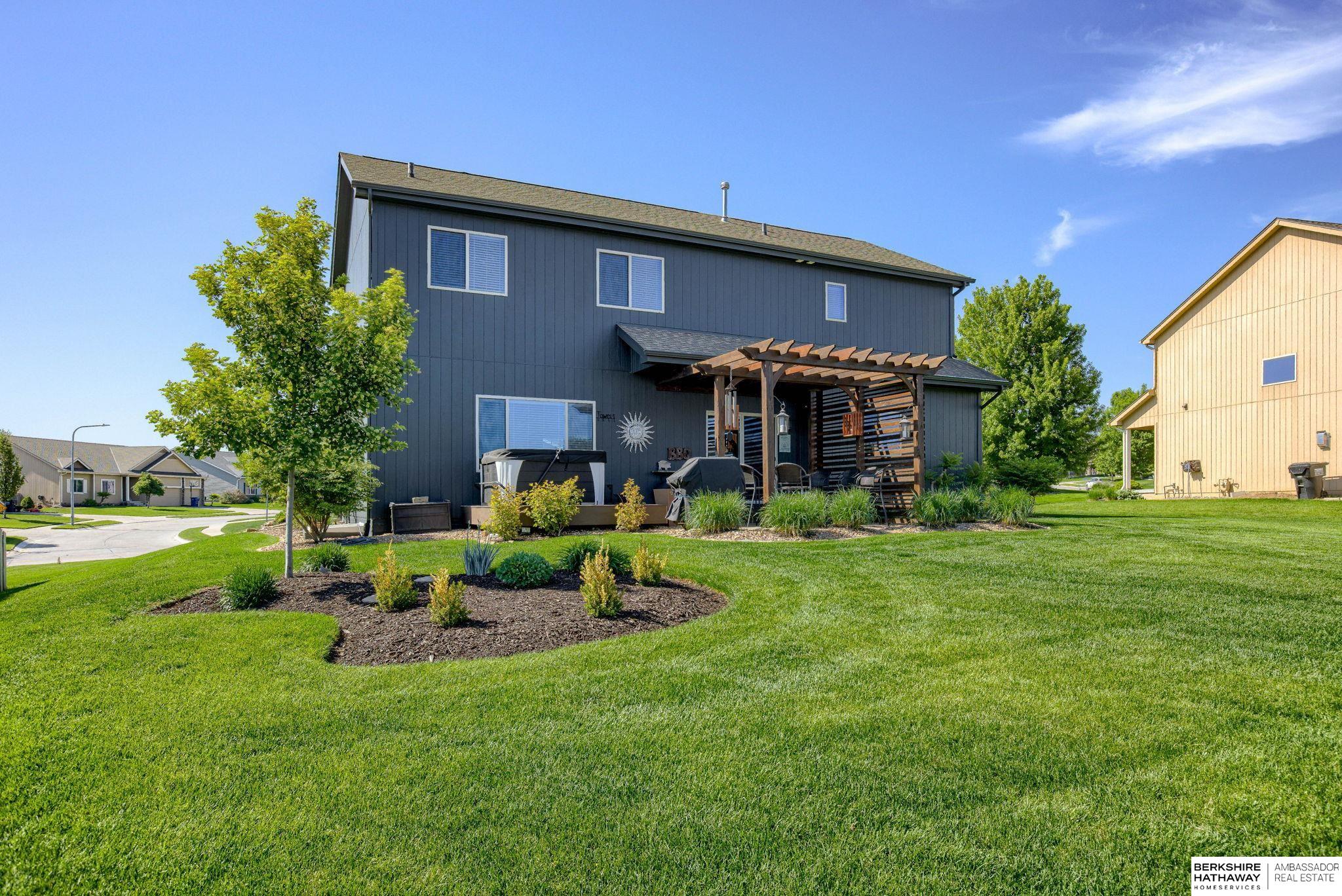 Omaha, Nebraska 68116, United States, 4 Bedrooms Bedrooms, ,3 BathroomsBathrooms,Residential,Active,177962