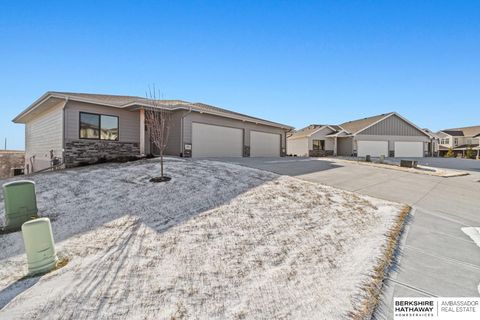 Photo of 14807 Willow Street, Bennington, NE 68007 (MLS # 22601431)
