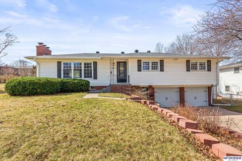 Photo of 3362 S 115th Street, Omaha, NE 68144 (MLS # 22606015)