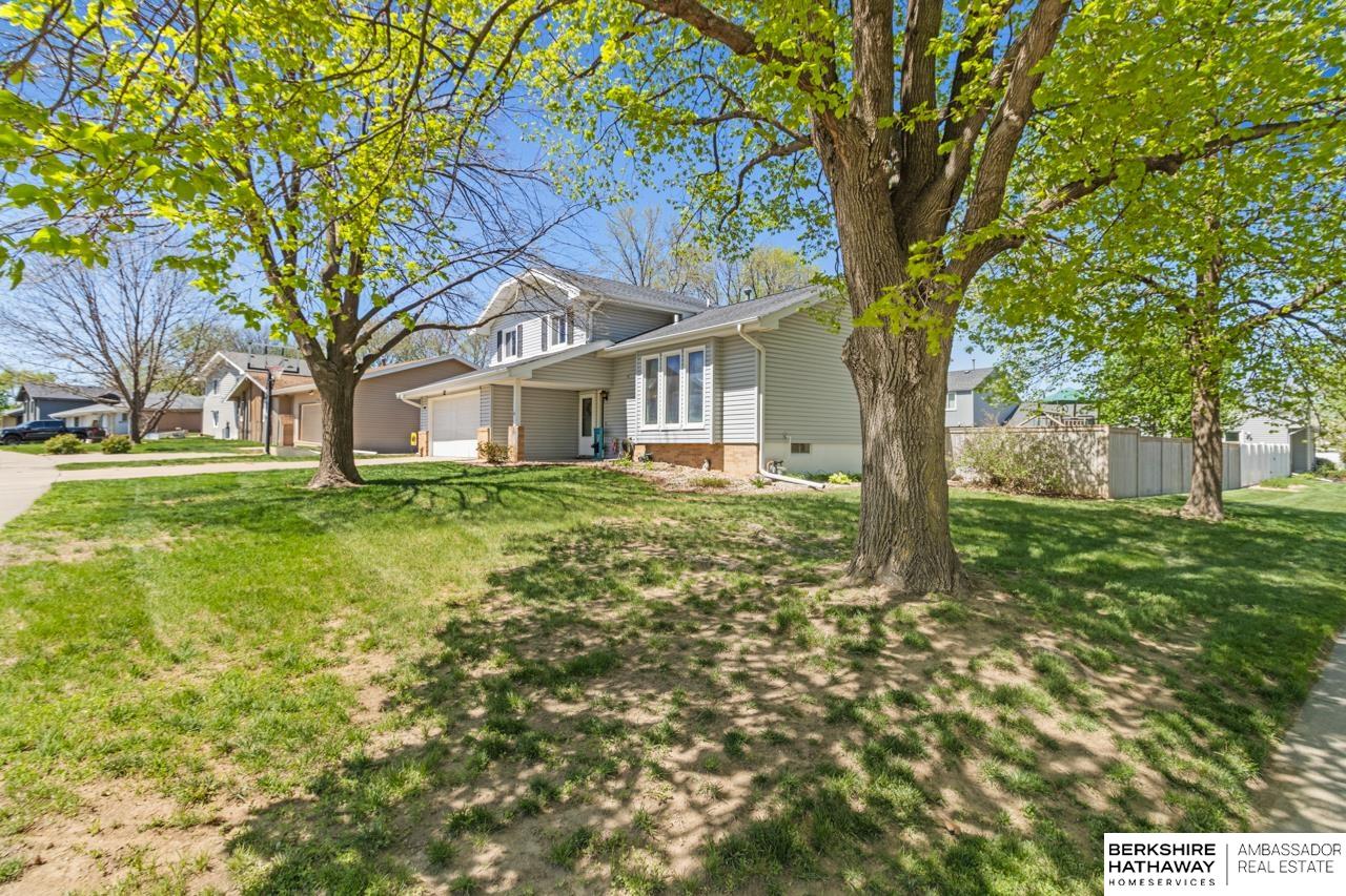 Omaha, Nebraska 68137, United States, 3 Bedrooms Bedrooms, ,2 BathroomsBathrooms,Residential,Pending,121275