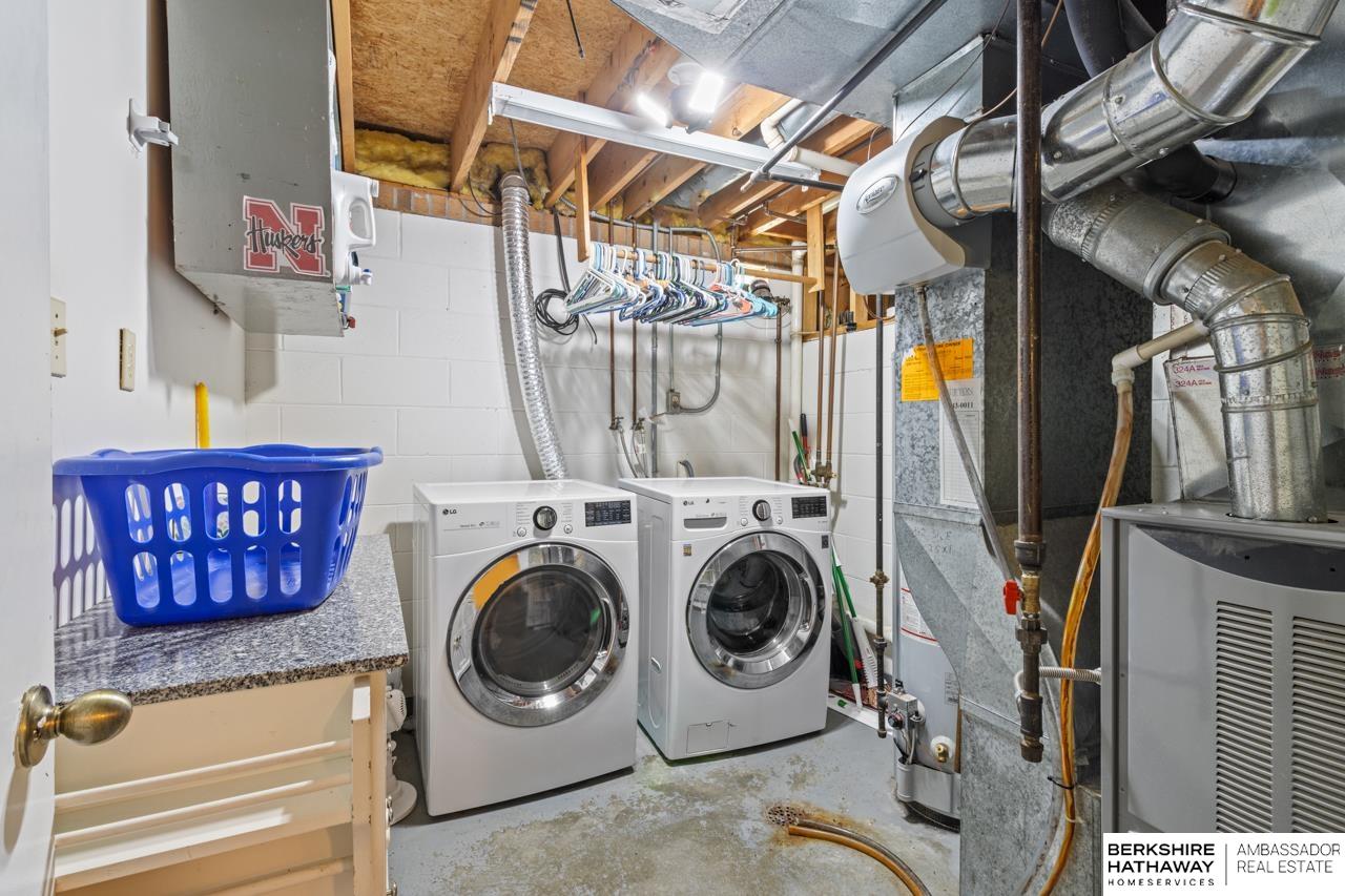 Omaha, Nebraska 68137, United States, 3 Bedrooms Bedrooms, ,2 BathroomsBathrooms,Residential,Pending,121275