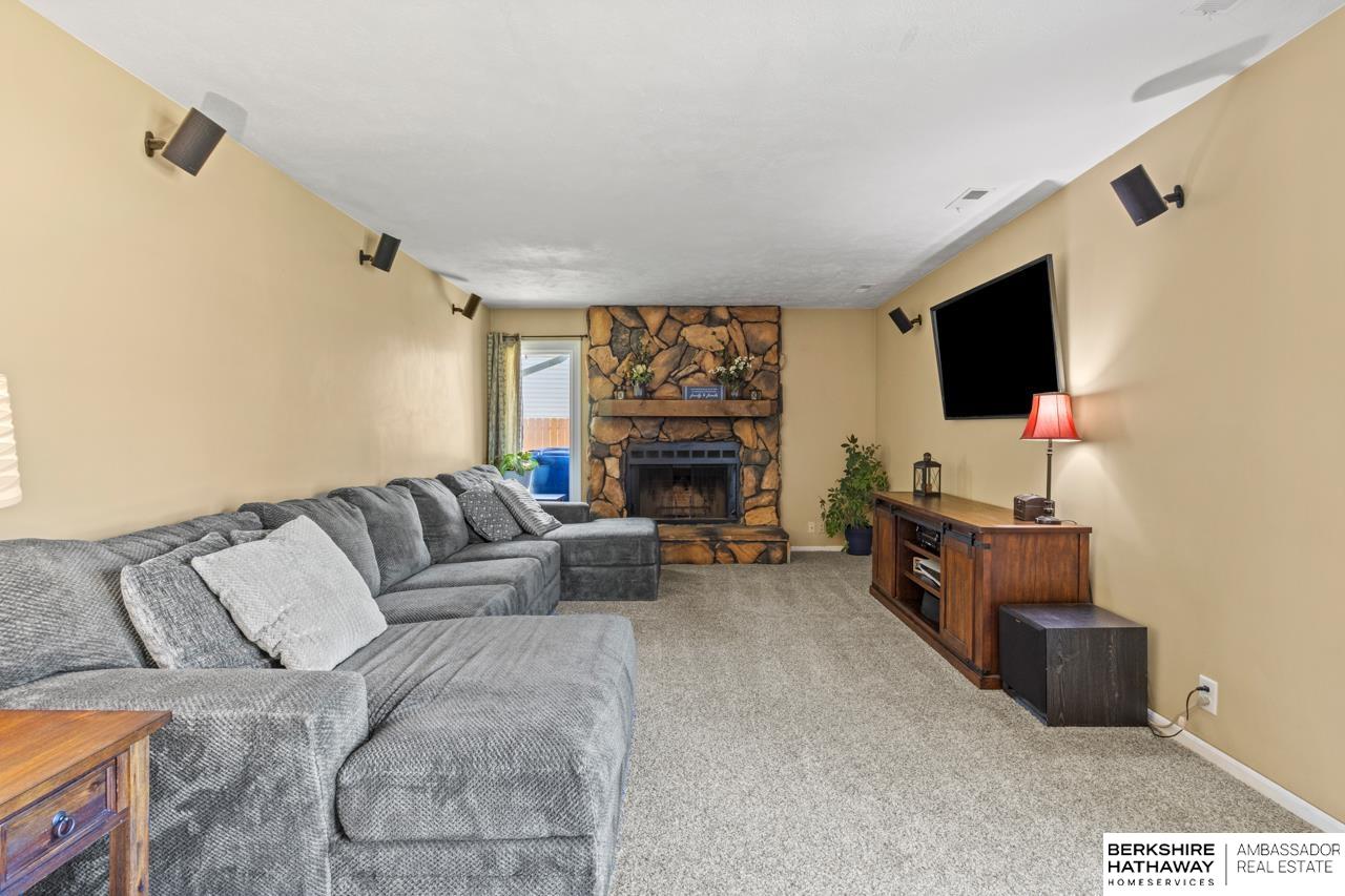 Omaha, Nebraska 68137, United States, 3 Bedrooms Bedrooms, ,2 BathroomsBathrooms,Residential,Pending,121275