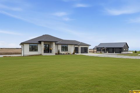 Photo of 18228 London Avenue, Beatrice, NE 68310 (MLS # 22604918)