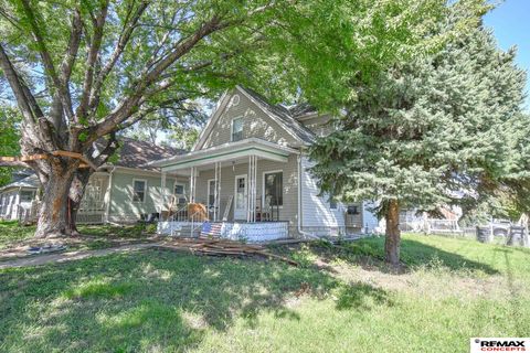 Photo of 2298 Sheldon Street, Lincoln, NE 68503 (MLS # 22533887)