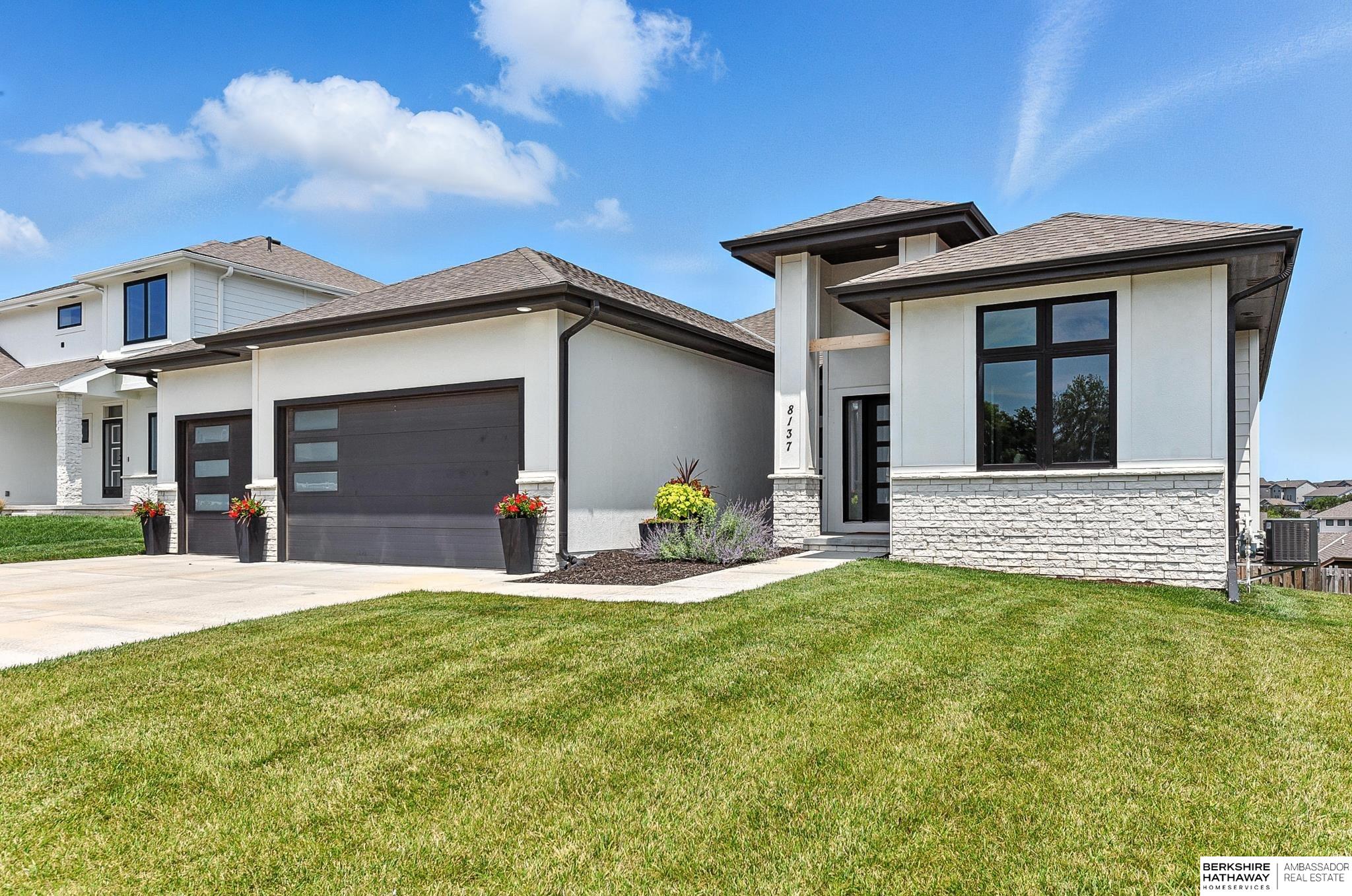 Gretna, Nebraska 68028, United States, 4 Bedrooms Bedrooms, ,3 BathroomsBathrooms,Residential,Active,169007