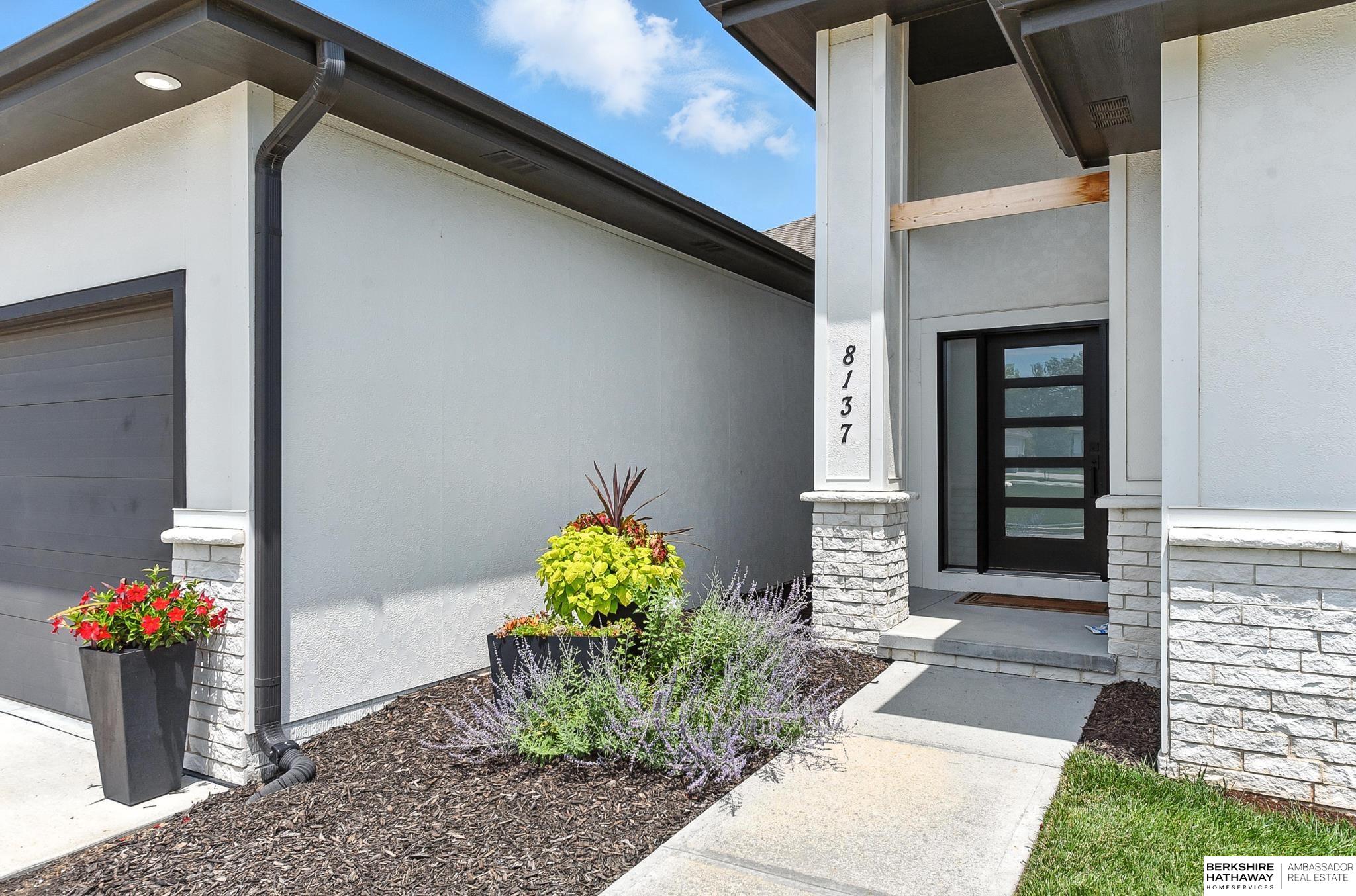 Gretna, Nebraska 68028, United States, 4 Bedrooms Bedrooms, ,3 BathroomsBathrooms,Residential,Active,169007