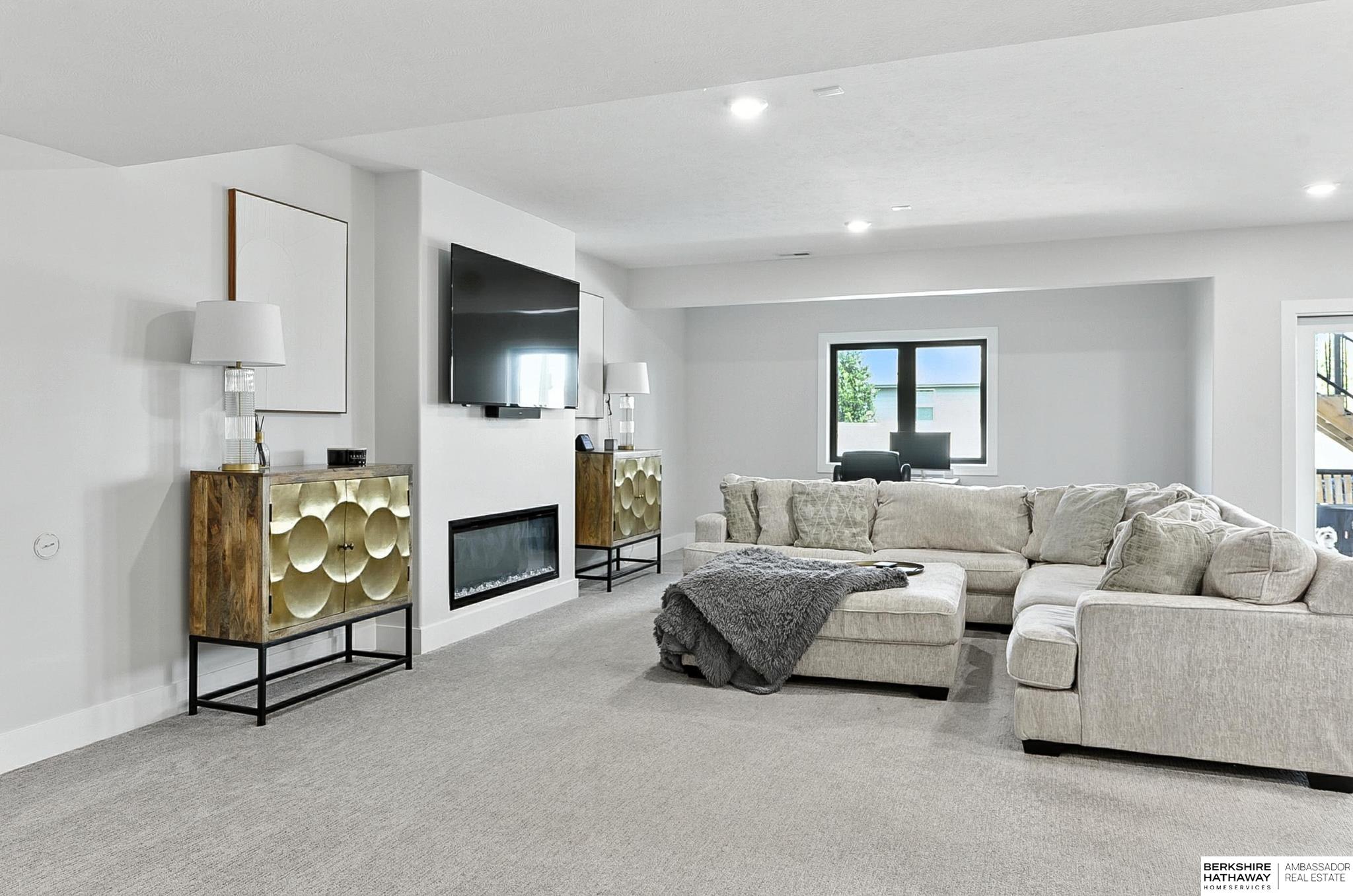 Gretna, Nebraska 68028, United States, 4 Bedrooms Bedrooms, ,3 BathroomsBathrooms,Residential,Active,169007