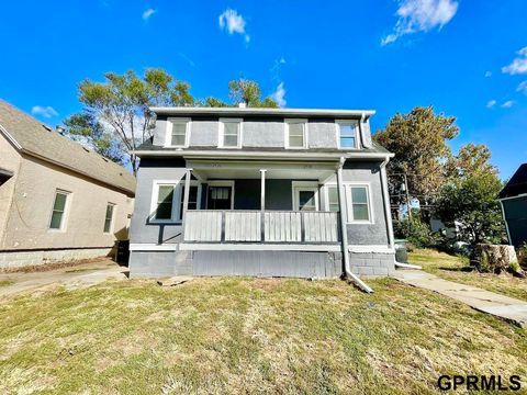 Photo of 2518 Emmet Street, Omaha, NE 68111 (MLS # 22602329)