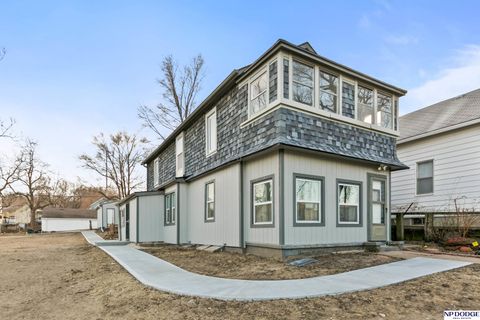 Photo of 511 Poppleton Avenue, Omaha, NE 68108 (MLS # 22611631)