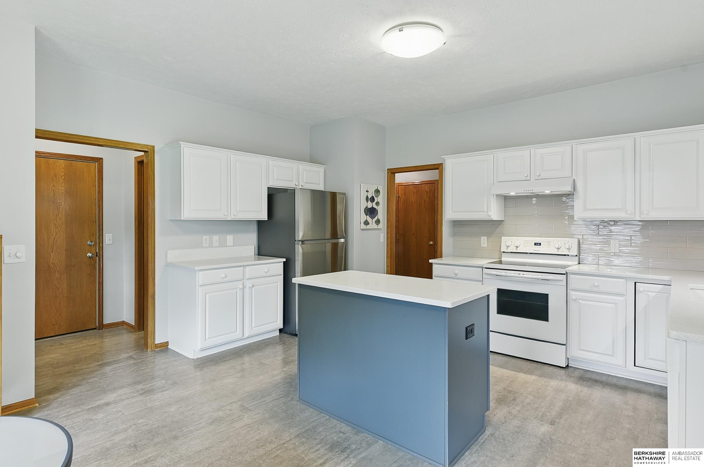 La Vista, Nebraska 68128, United States, 3 Bedrooms Bedrooms, ,2 BathroomsBathrooms,Residential,Pending,157355