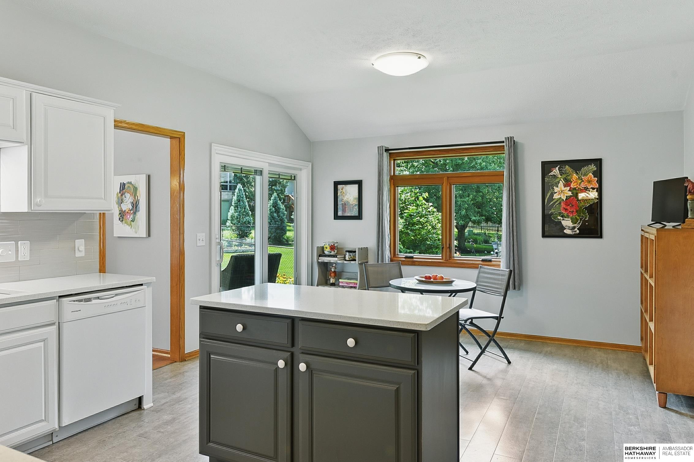 La Vista, Nebraska 68128, United States, 3 Bedrooms Bedrooms, ,2 BathroomsBathrooms,Residential,Pending,157355