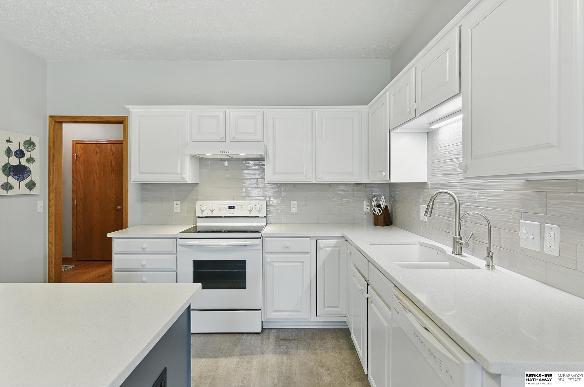 La Vista, Nebraska 68128, United States, 3 Bedrooms Bedrooms, ,2 BathroomsBathrooms,Residential,Pending,157355