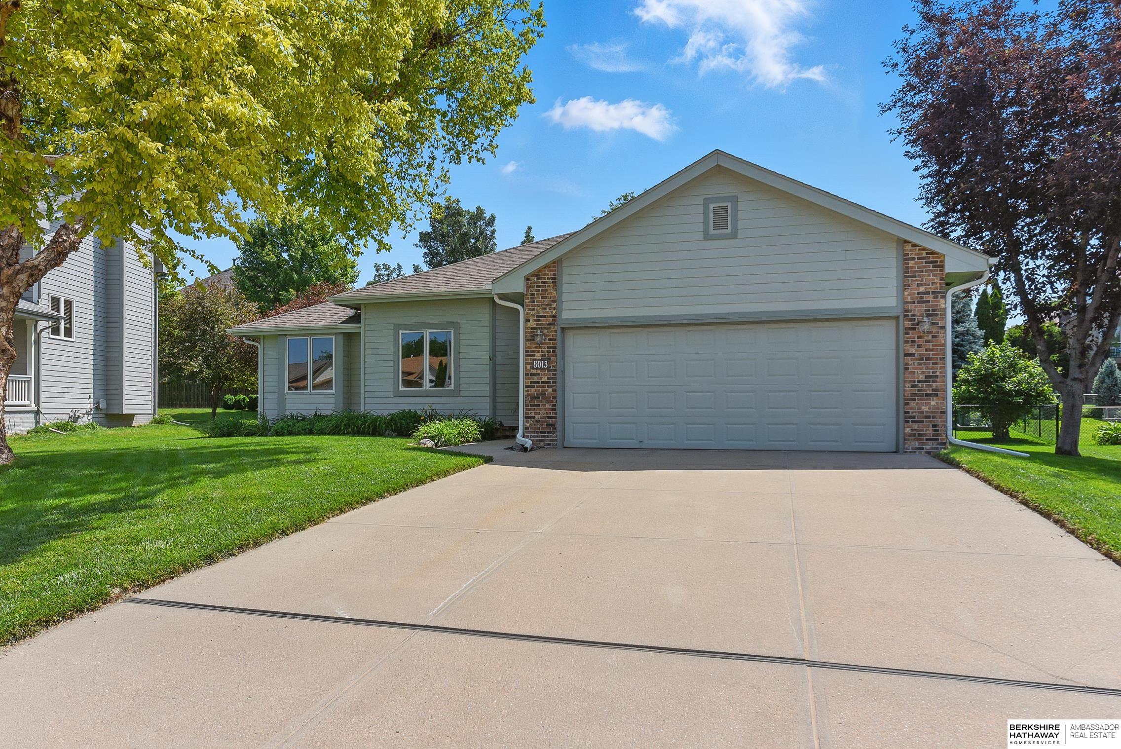 La Vista, Nebraska 68128, United States, 3 Bedrooms Bedrooms, ,2 BathroomsBathrooms,Residential,Pending,157355