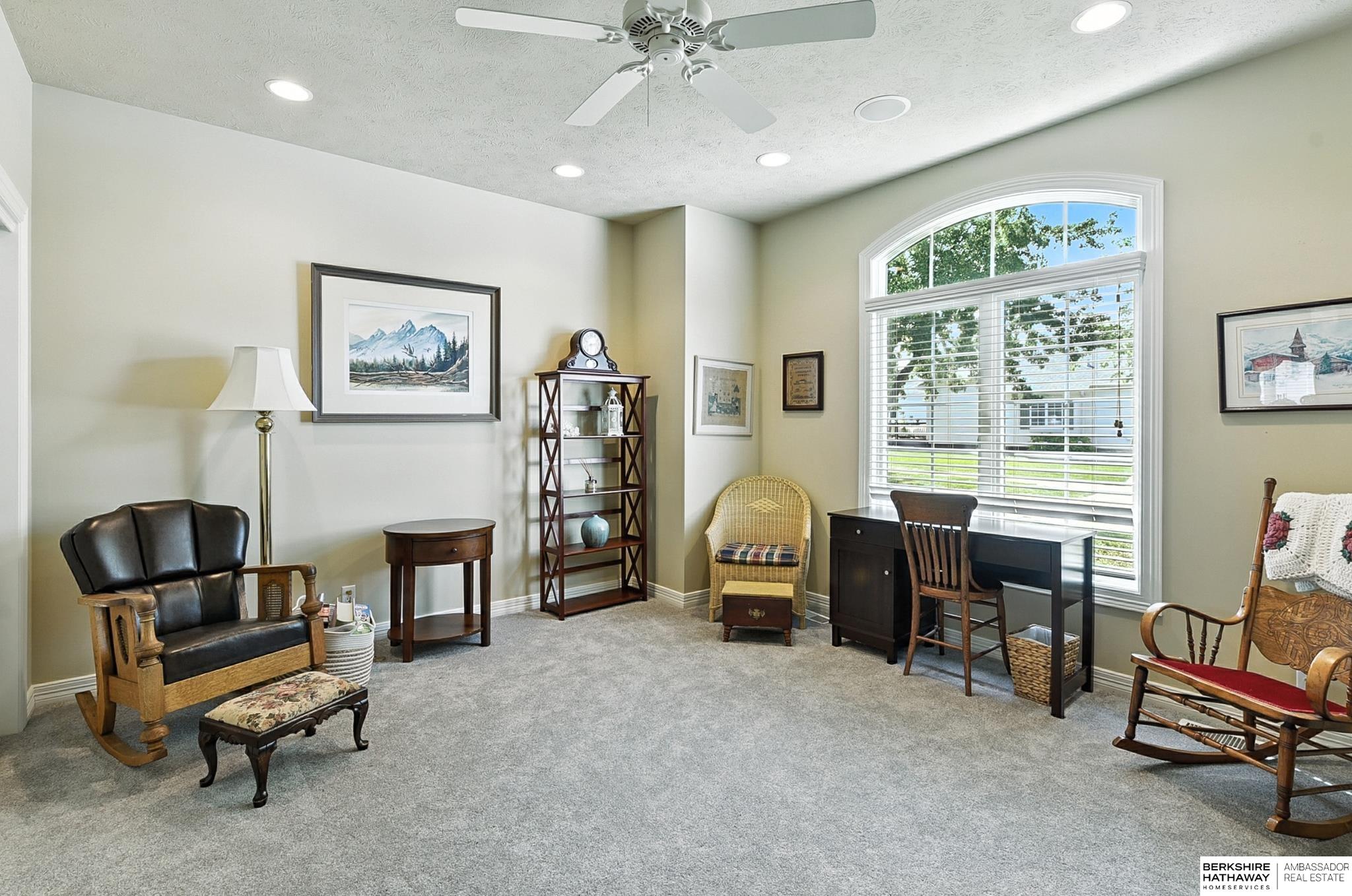 Omaha, Nebraska 68135, United States, 4 Bedrooms Bedrooms, ,3 BathroomsBathrooms,Residential,Pending,200860