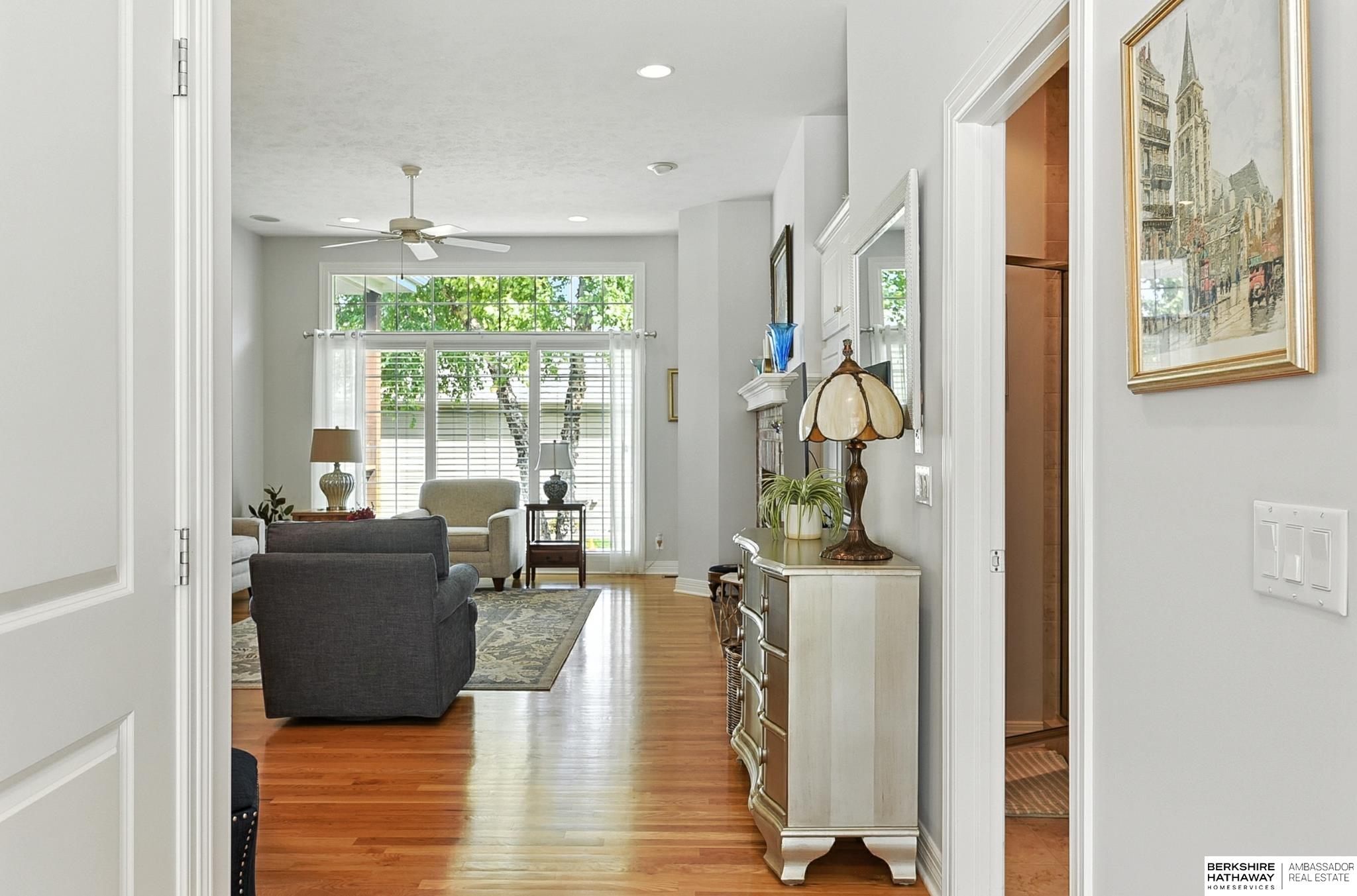 Omaha, Nebraska 68135, United States, 4 Bedrooms Bedrooms, ,3 BathroomsBathrooms,Residential,Pending,200860