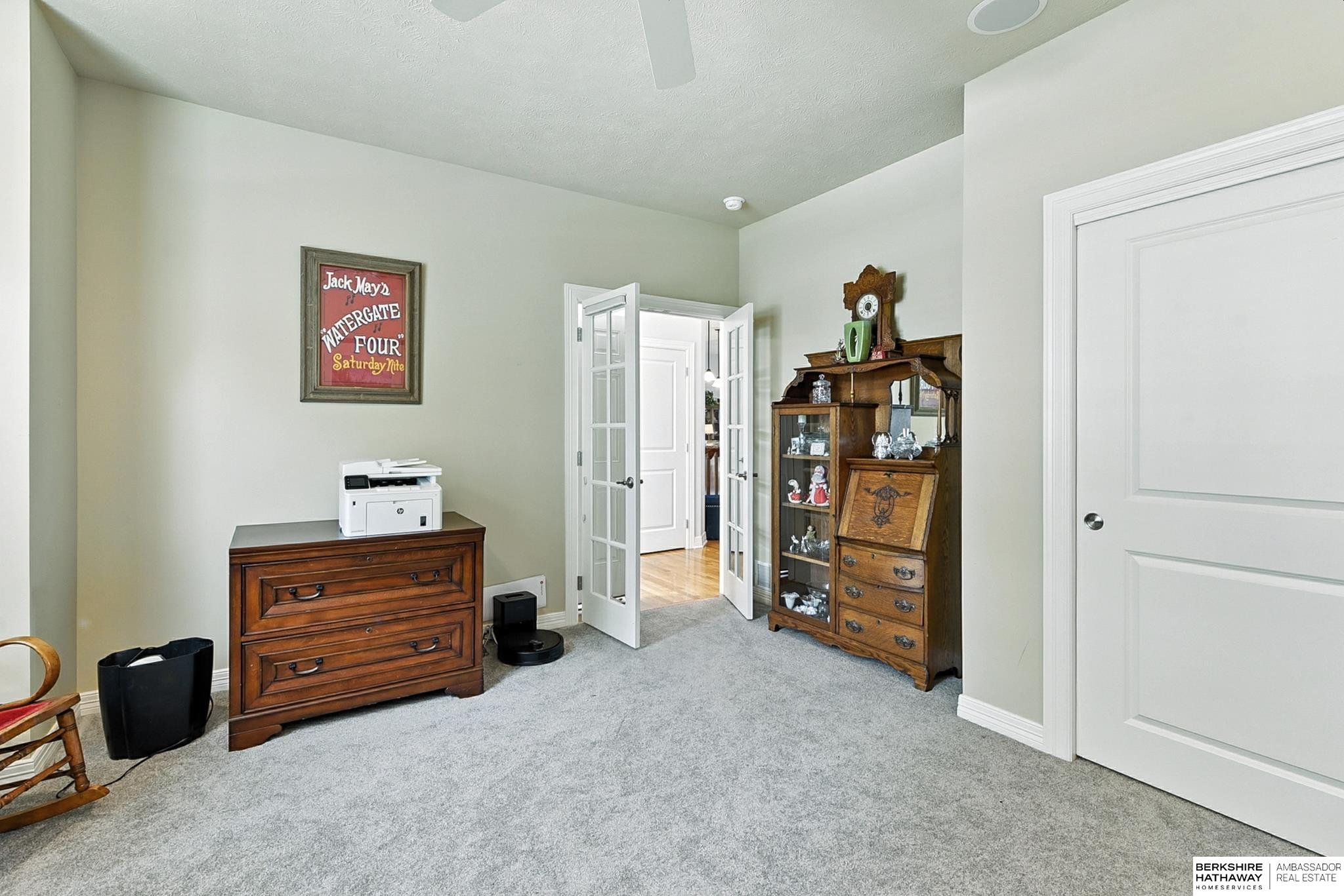 Omaha, Nebraska 68135, United States, 4 Bedrooms Bedrooms, ,3 BathroomsBathrooms,Residential,Pending,200860