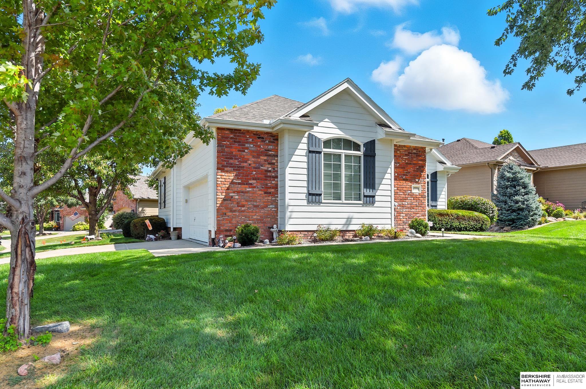 Omaha, Nebraska 68135, United States, 4 Bedrooms Bedrooms, ,3 BathroomsBathrooms,Residential,Pending,200860