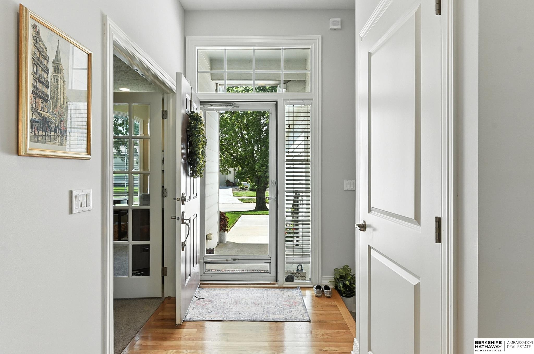 Omaha, Nebraska 68135, United States, 4 Bedrooms Bedrooms, ,3 BathroomsBathrooms,Residential,Pending,200860