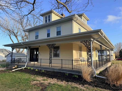 Photo of 1507 G Street, Geneva, NE 68361 (MLS # 22609434)