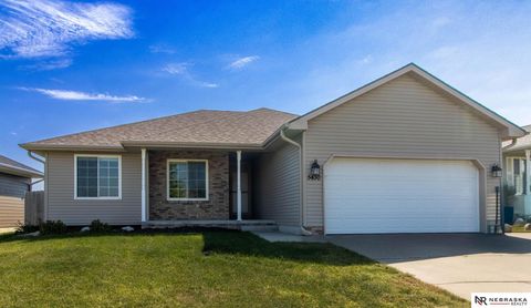 Photo of 5430 Rockford Drive, Lincoln, NE 68521 (MLS # 22528420)